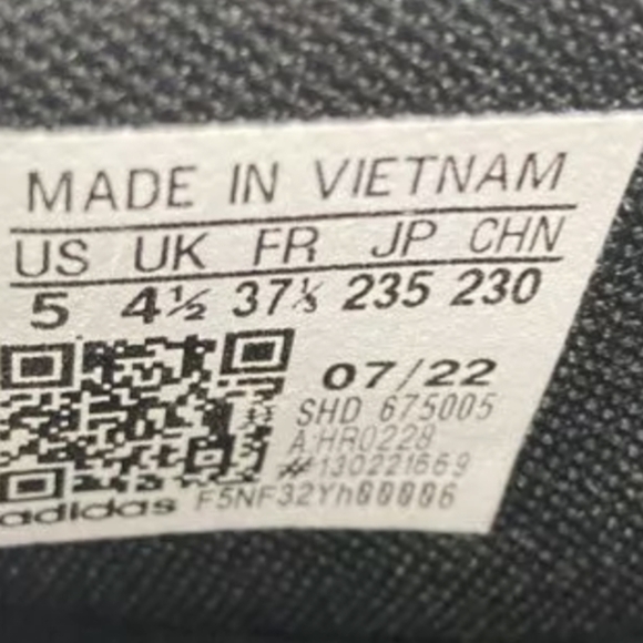 Adidas Hoops 3.0 Triple Black Mid Top Basketball Shoes Size 5 Like New MSRP $75 - Picture 5 of 6